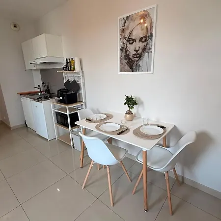 L Ecrin Lumineux Paris & Netflix * Montfermeil